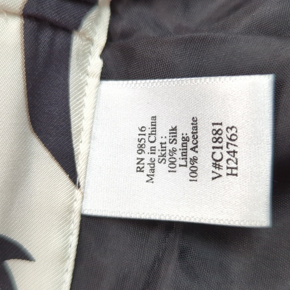 Silk flowy skirt, fully lined, size L - Picture 5 of 5